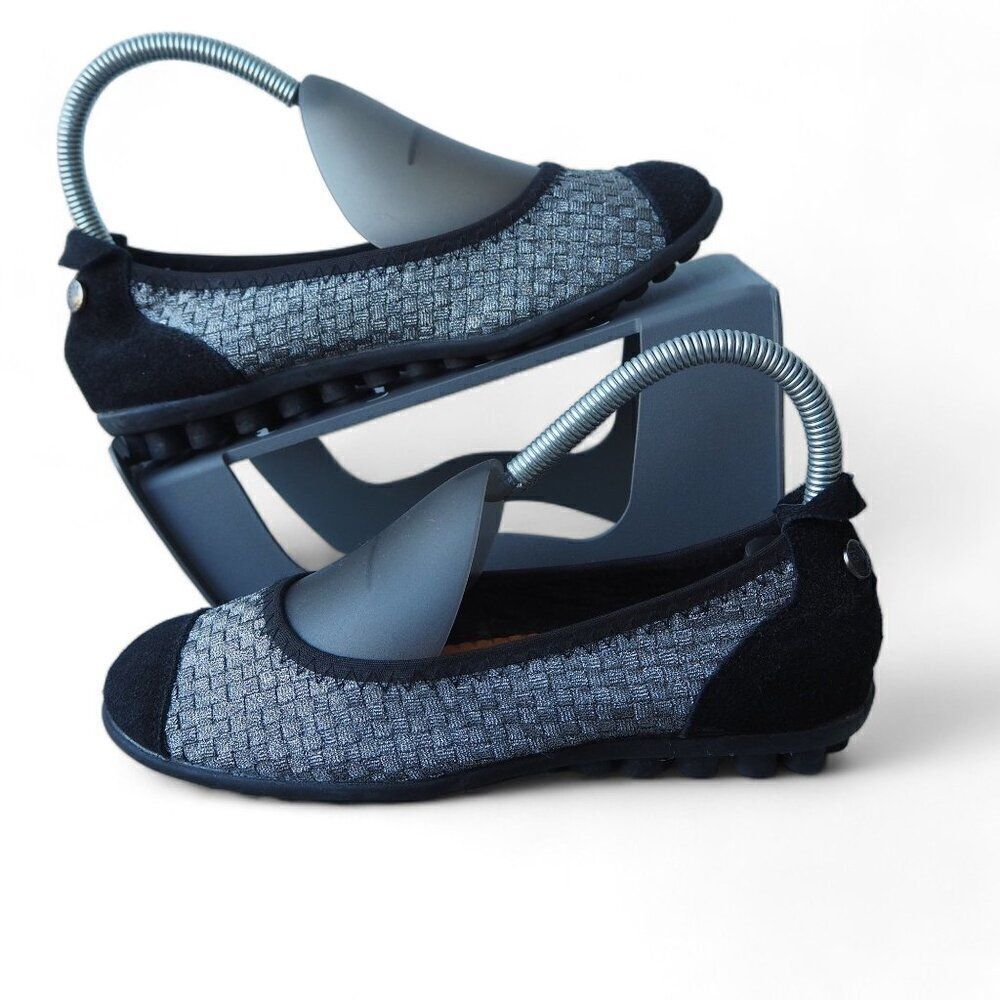 BM Bernie Mev Bella Me Slip-on Ballet Flats Silver / Black Women's 6/37